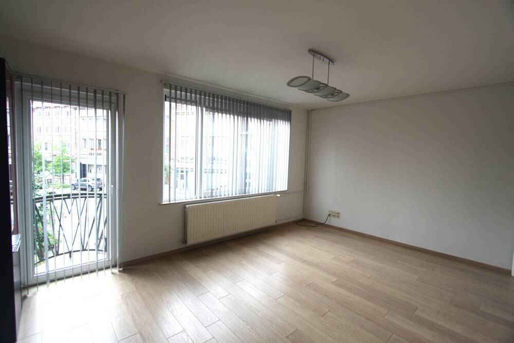 Triplex te  huur in Doornik 7500 800.00€ 2 slaapkamers 167.00m² - Zoekertje 545441