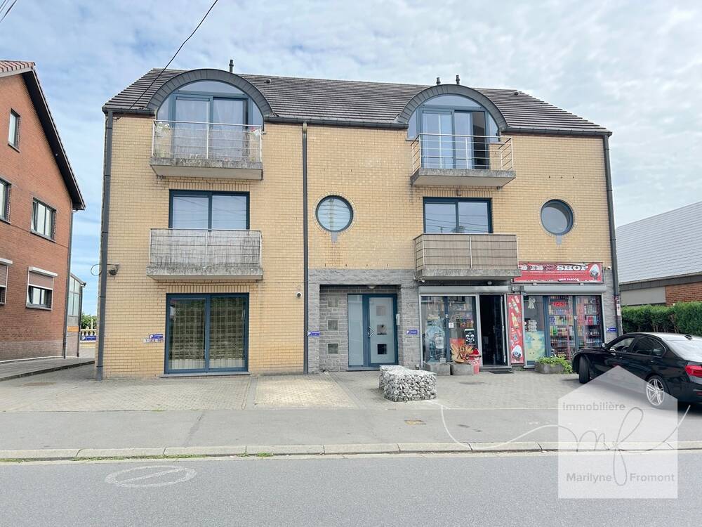 Rez-de-chaussée à louer à La Louvière 7100 700.00€ 1 chambres 62.00m² - annonce 545981