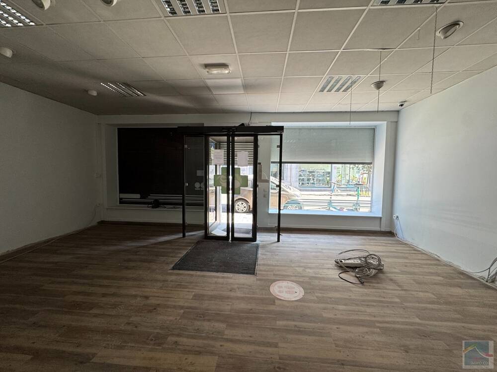 Handelszaak te  huur in Brussel 1000 2200.00€  slaapkamers m² - Zoekertje 545752