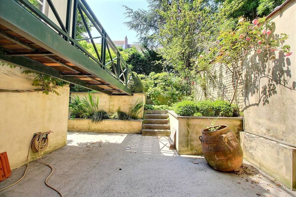 Duplex te  huur in Sint-Gillis 1060 3400.00€ 5 slaapkamers 335.00m² - Zoekertje 546748