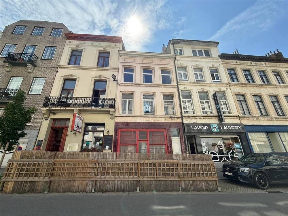 Huis te  koop in Etterbeek 1040 550000.00€ 6 slaapkamers 200.00m² - Zoekertje 546839
