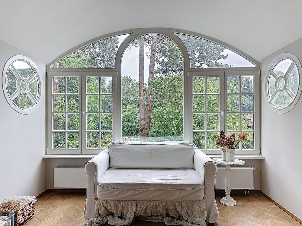 Huis te  huur in Ukkel 1180 4000.00€ 4 slaapkamers 200.00m² - Zoekertje 548023