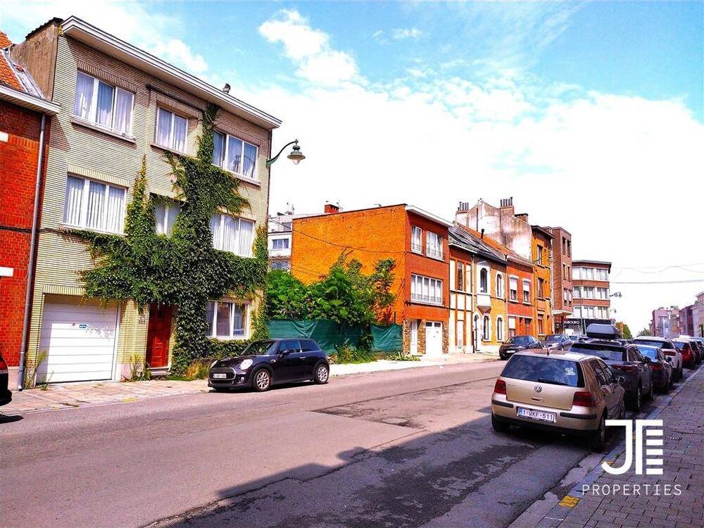 Terrain à vendre à Molenbeek-Saint-Jean 1080 415000.00€  chambres m² - annonce 548237