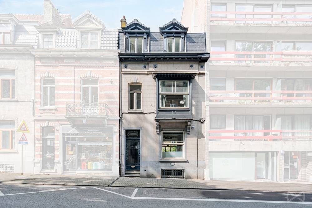 Huis te koop in Ukkel 1180 1195000.00€ 5 slaapkamers 210.00m² - Zoekertje 548700