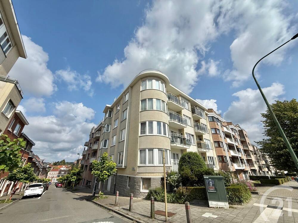 Penthouse à vendre à Woluwe-Saint-Lambert 1200 370000.00€ 2 chambres 108.00m² - annonce 548854