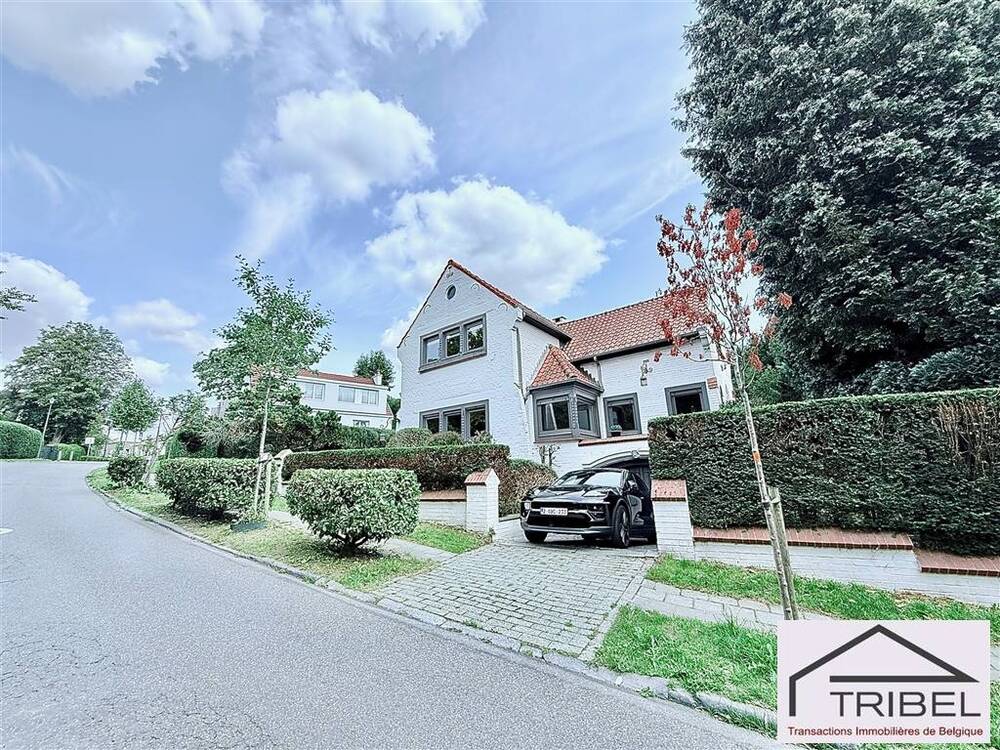 Villa te  koop in Ukkel 1180 850000.00€ 3 slaapkamers 170.00m² - Zoekertje 549276