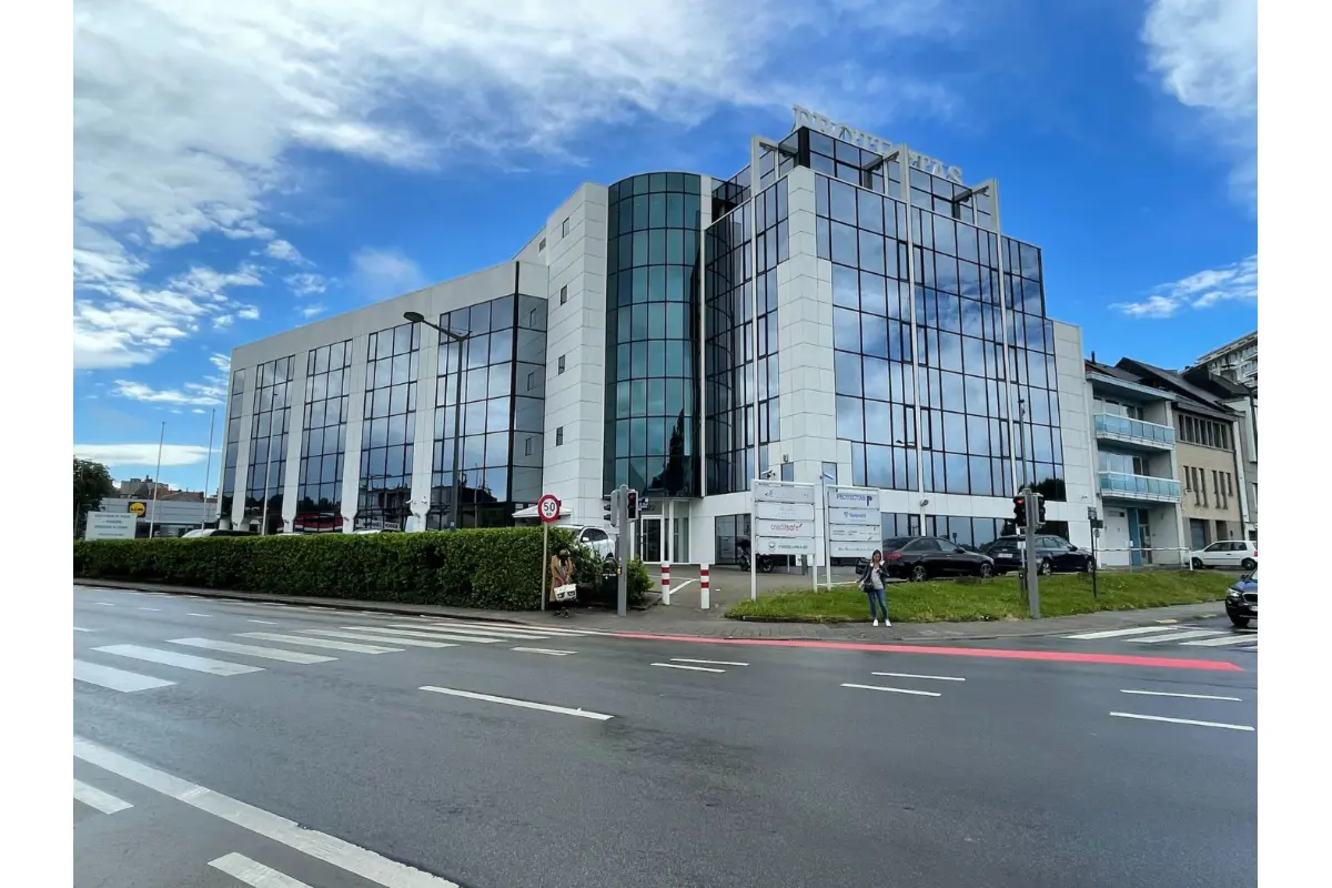 Handelszaak te  huur in Sint-Agatha-Berchem 1082 3450.00€  slaapkamers 482.00m² - Zoekertje 549442