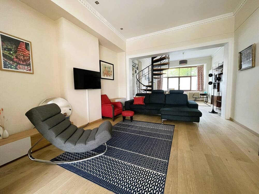 Triplex te  huur in Ukkel 1180 2700.00€ 4 slaapkamers 232.00m² - Zoekertje 549717