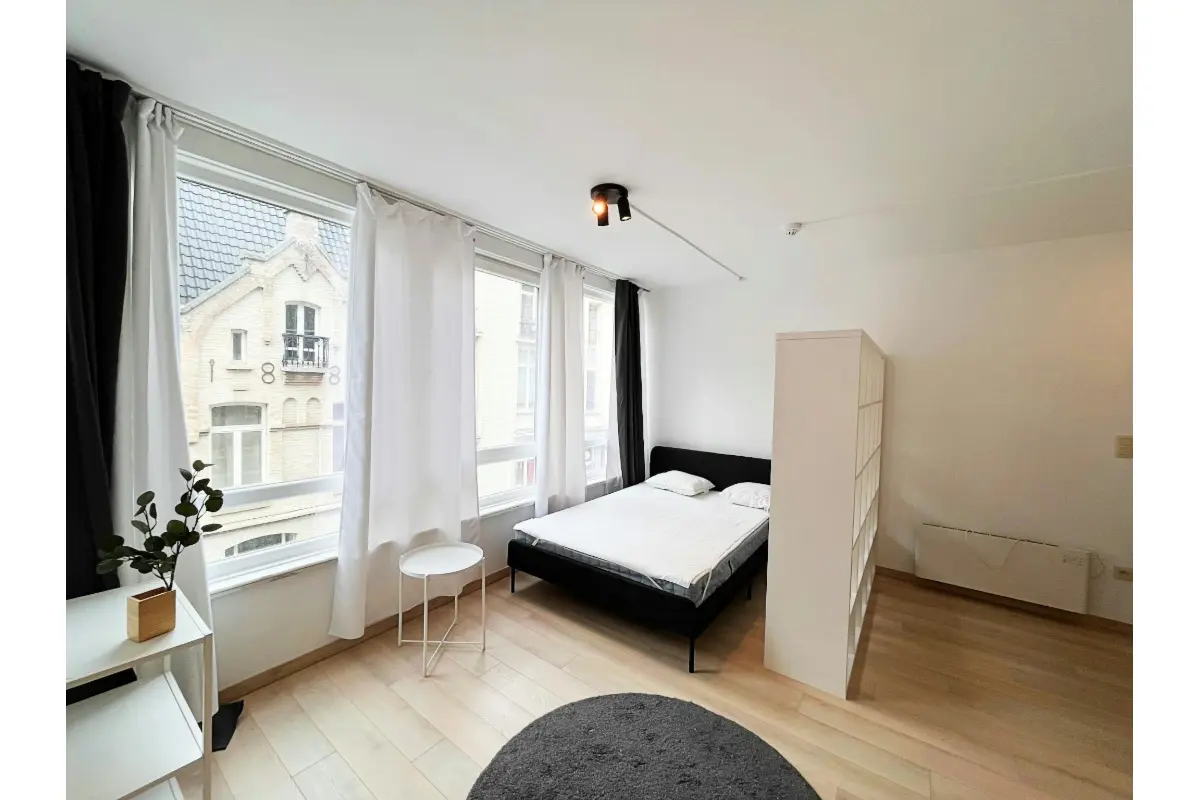 Mixgebouw te  huur in Sint-Gillis 1060 875.00€  slaapkamers m² - Zoekertje 550373