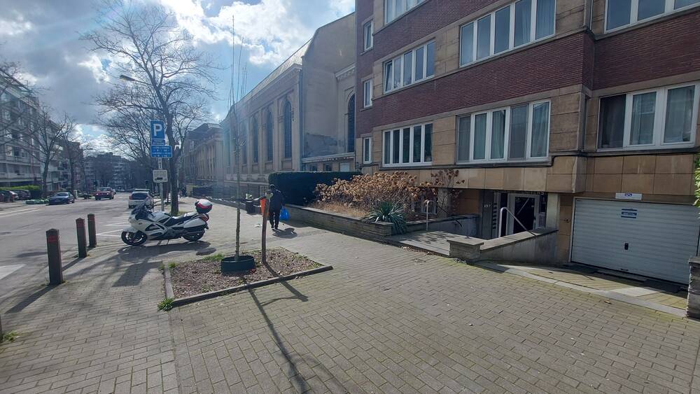 Parking / garage à vendre à Uccle 1180 15000.00€  chambres m² - annonce 551243
