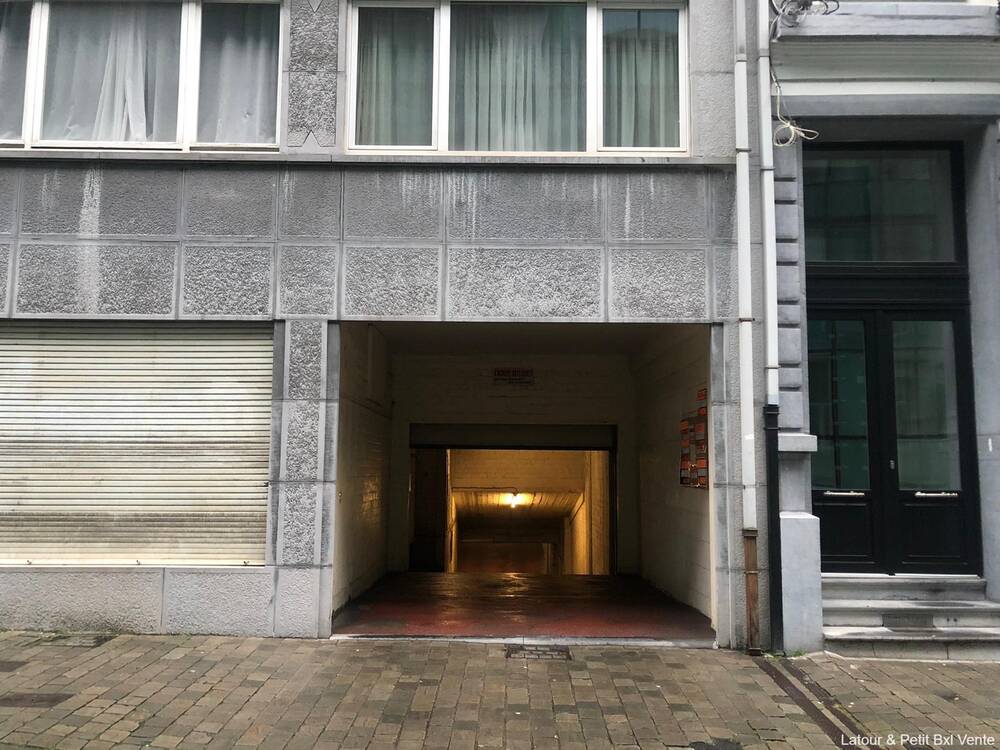 Parking à vendre à Bruxelles 1000 17500.00€  chambres m² - annonce 551148
