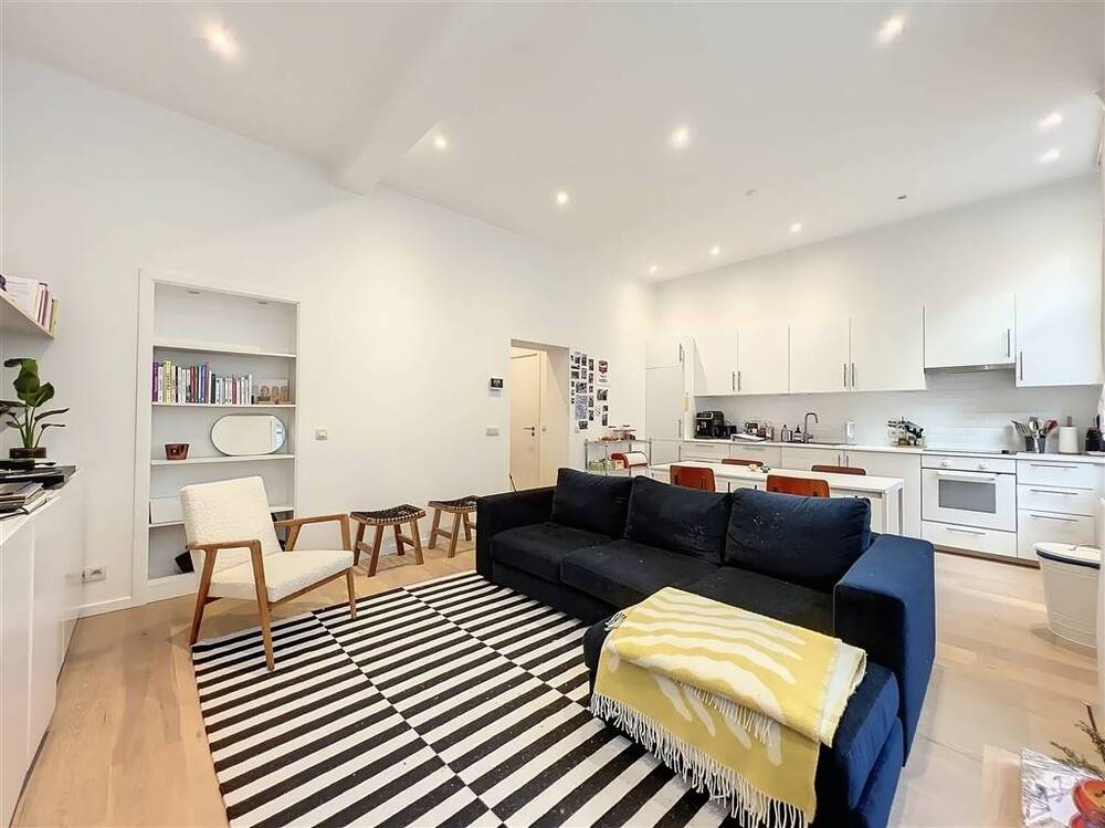 Appartement à louer à Saint-Gilles 1060 1300.00€ 2 chambres 90.00m² - annonce 551173