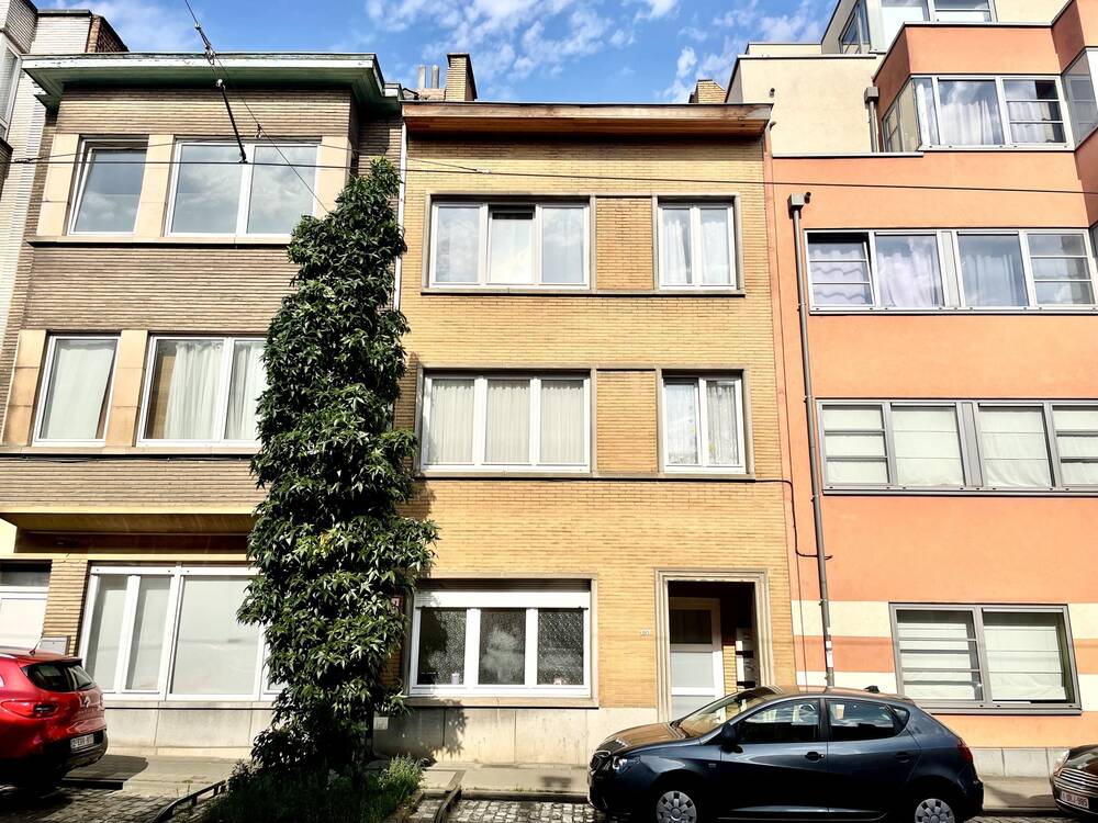 Huis te  koop in Ukkel 1180 665000.00€ 5 slaapkamers 218.00m² - Zoekertje 551692