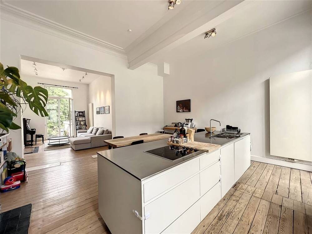 Appartement te  huur in Vorst 1190 1950.00€ 3 slaapkamers 115.00m² - Zoekertje 553146