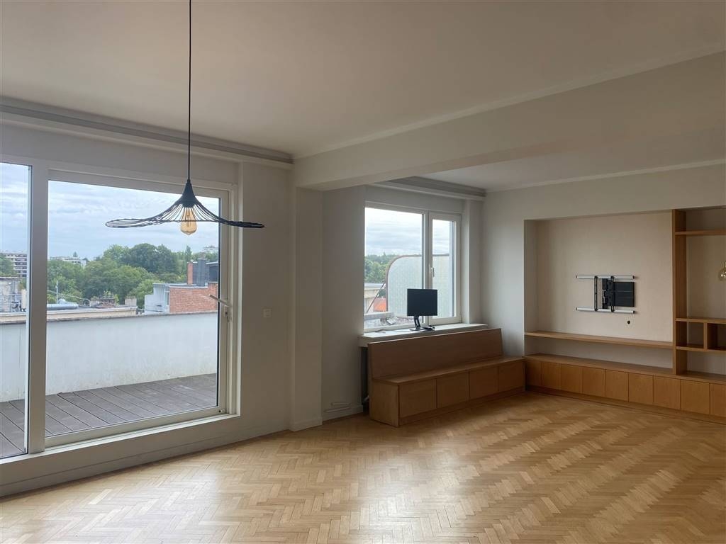 Appartement te  huur in Elsene 1050 1940.00€ 2 slaapkamers 95.00m² - Zoekertje 553916