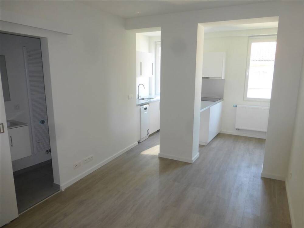 Appartement te  huur in Elsene 1050 725.00€  slaapkamers 32.00m² - Zoekertje 554696