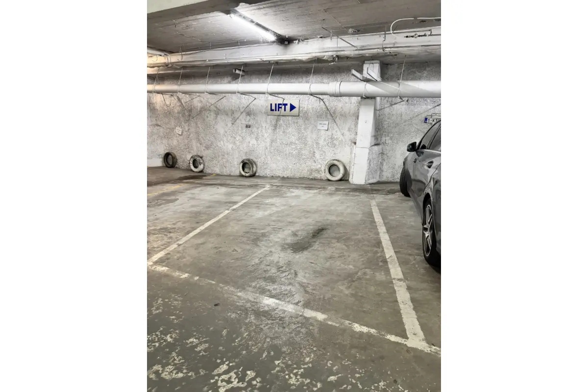 Parking te  koop in Sint-Gillis 1060 27000.00€  slaapkamers m² - Zoekertje 554262