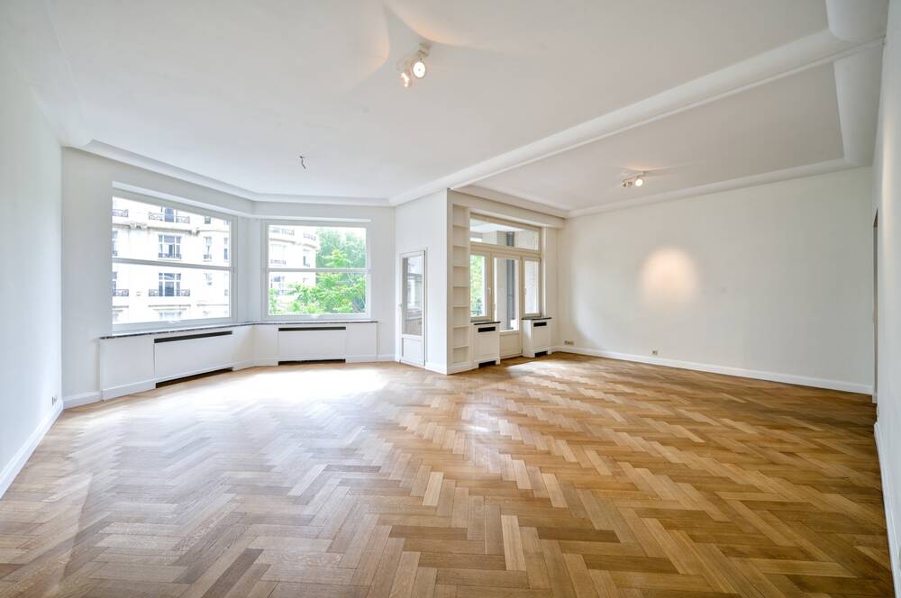 Appartement te  in Elsene 1050 695000.00€ 3 slaapkamers 218.00m² - Zoekertje 555890