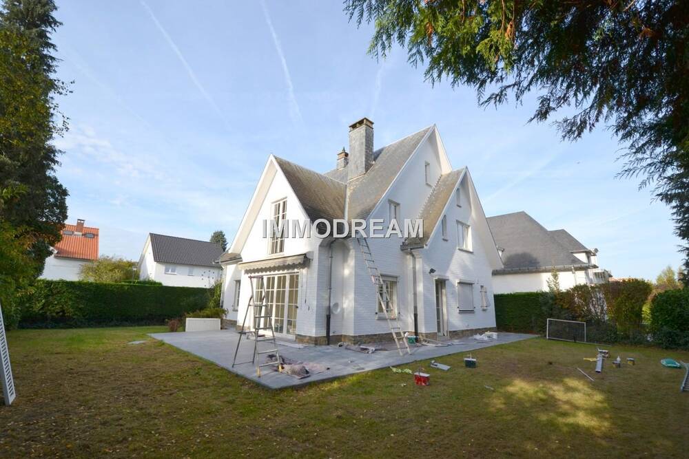 Villa à louer à Woluwe-Saint-Pierre 1150 3100.00€ 5 chambres 225.00m² - annonce 554166