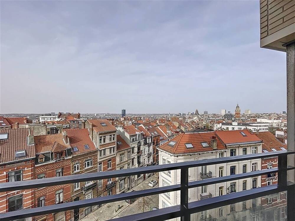 Appartement te  koop in Vorst 1190 299000.00€ 2 slaapkamers 90.00m² - Zoekertje 555789