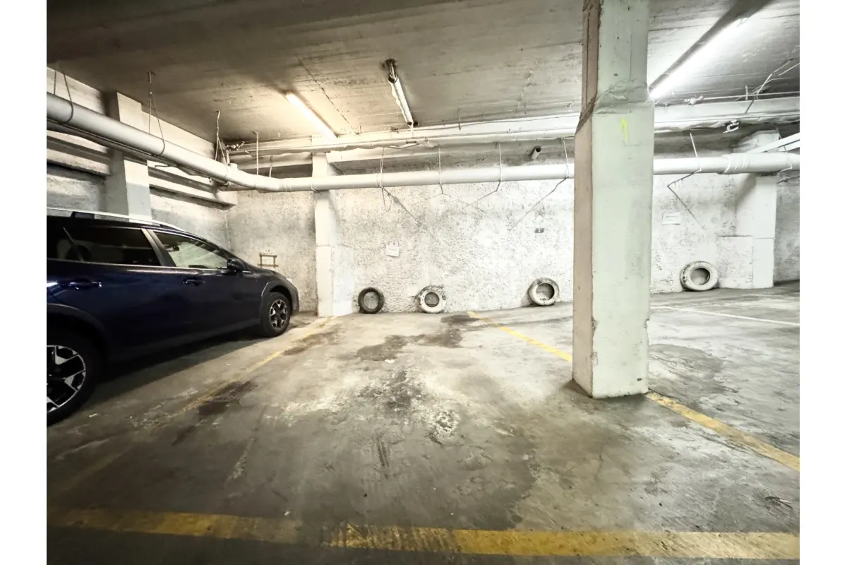 Parking te  koop in Sint-Gillis 1060 29000.00€  slaapkamers m² - Zoekertje 554263