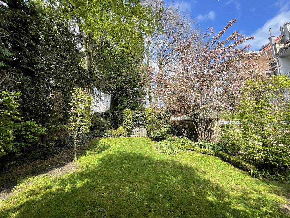 Rez-de-chaussée à louer à Saint-Gilles 1060 3400.00€ 4 chambres 335.00m² - annonce 556297