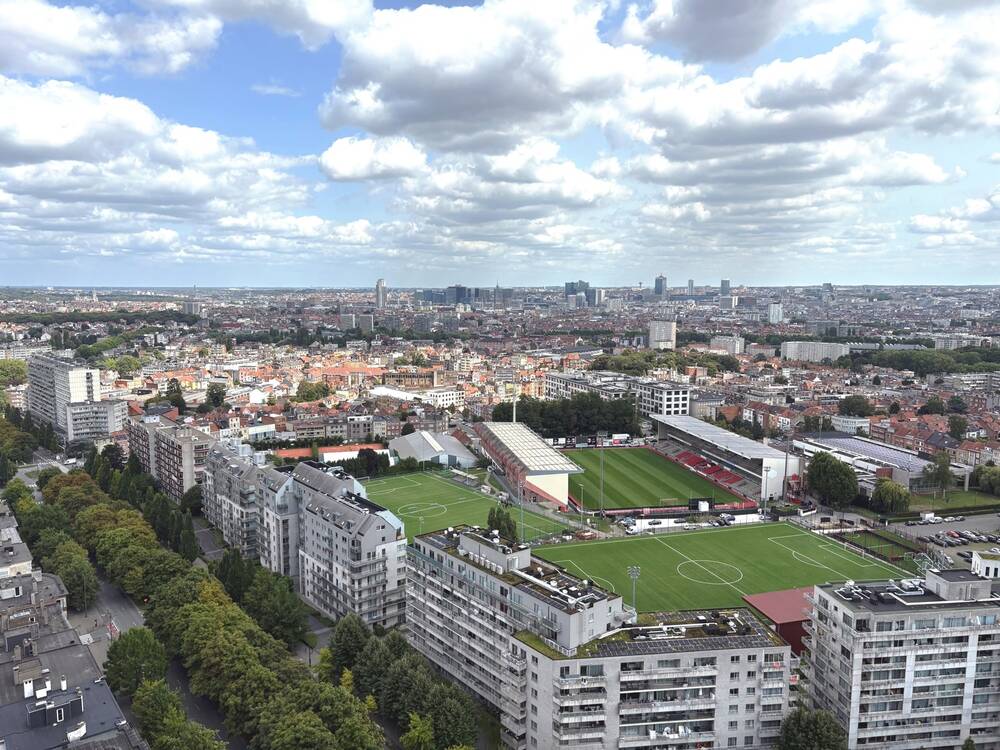 Appartement te koop in Sint-Jans-Molenbeek 1080 275000.00€ 3 slaapkamers 132.00m² - Zoekertje 556858
