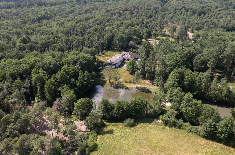 Maison à  à Marche-en-Famenne 6900 1200000.00€ 8 chambres 514.00m² - annonce 558186