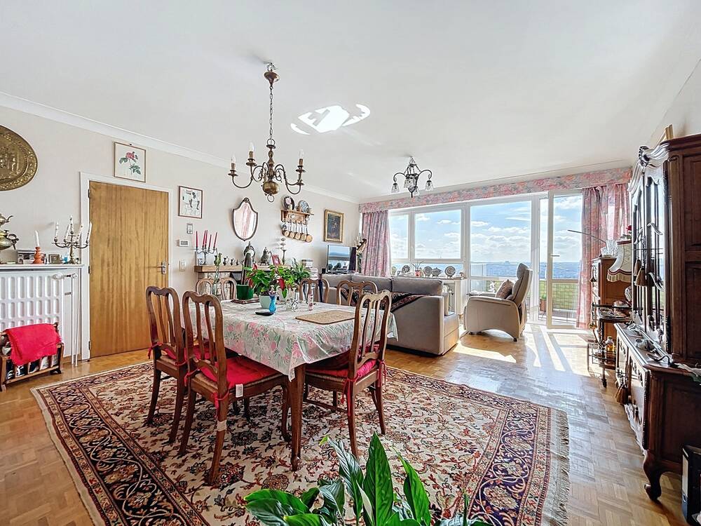 Appartement te koop in Sint-Jans-Molenbeek 1080 150000.00€ 2 slaapkamers 91.00m² - Zoekertje 557957
