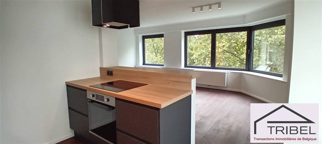 Appartement à louer à Woluwe-Saint-Lambert 1200 1650.00€ 2 chambres 78.00m² - annonce 558256