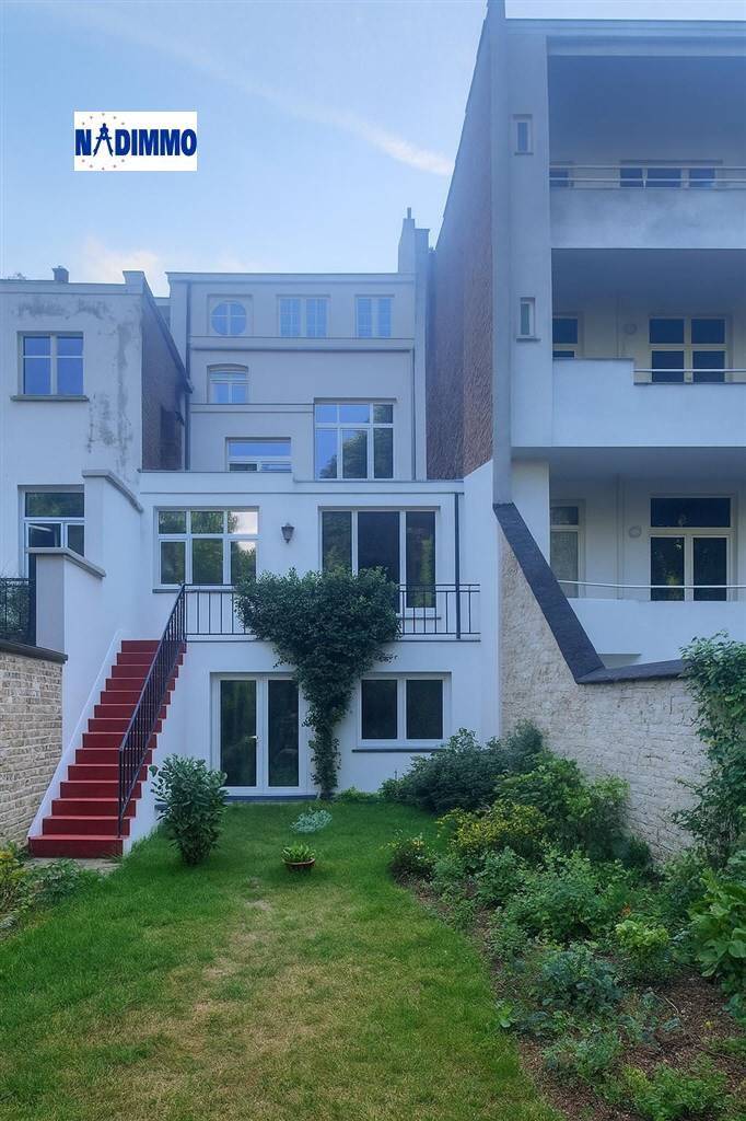 Maison à à Etterbeek 1040 2950.00€ 4 chambres 162.00m² - annonce 558163