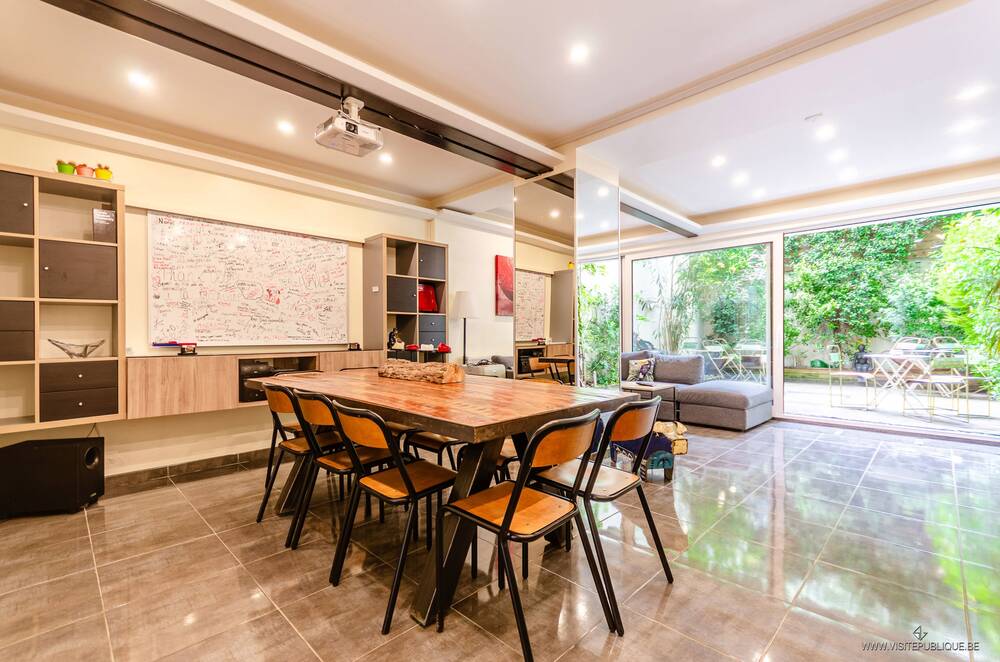 Huis te koop in Sint-Gillis 1060 775000.00€ 6 slaapkamers 235.00m² - Zoekertje 558191