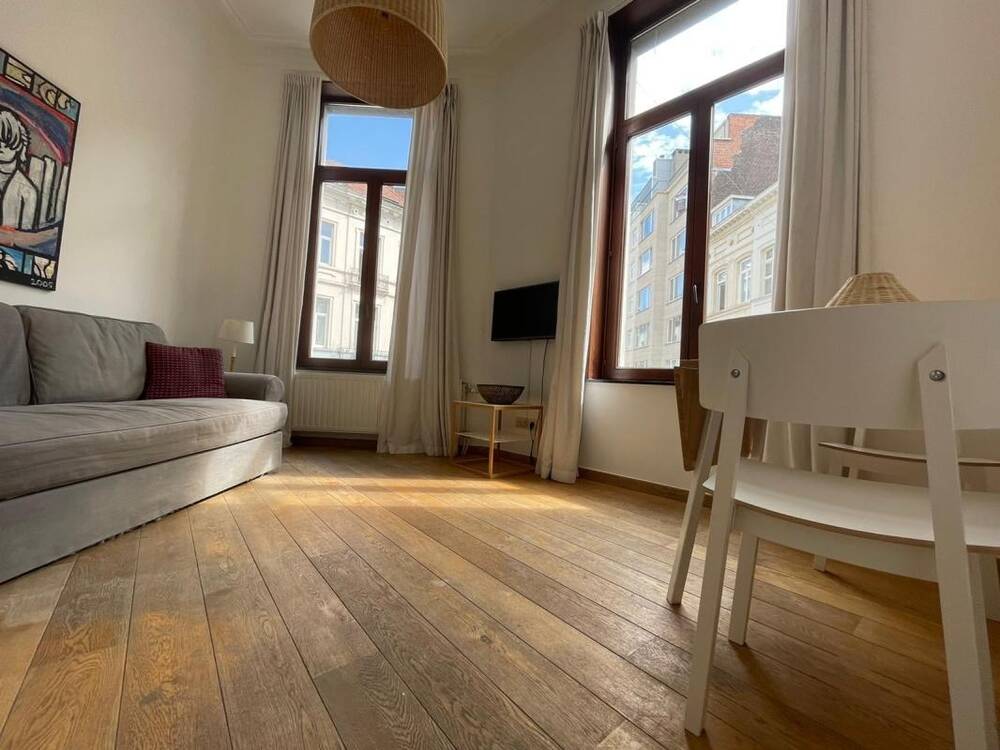 Studio à louer à Saint-Gilles 1060 835.00€ 1 chambres 34.00m² - annonce 558060