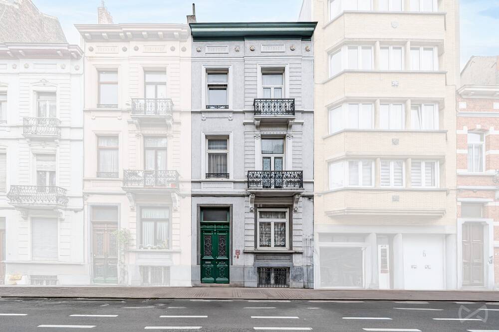 Huis te koop in Schaarbeek 1030 629000.00€ 8 slaapkamers 378.00m² - Zoekertje 558086