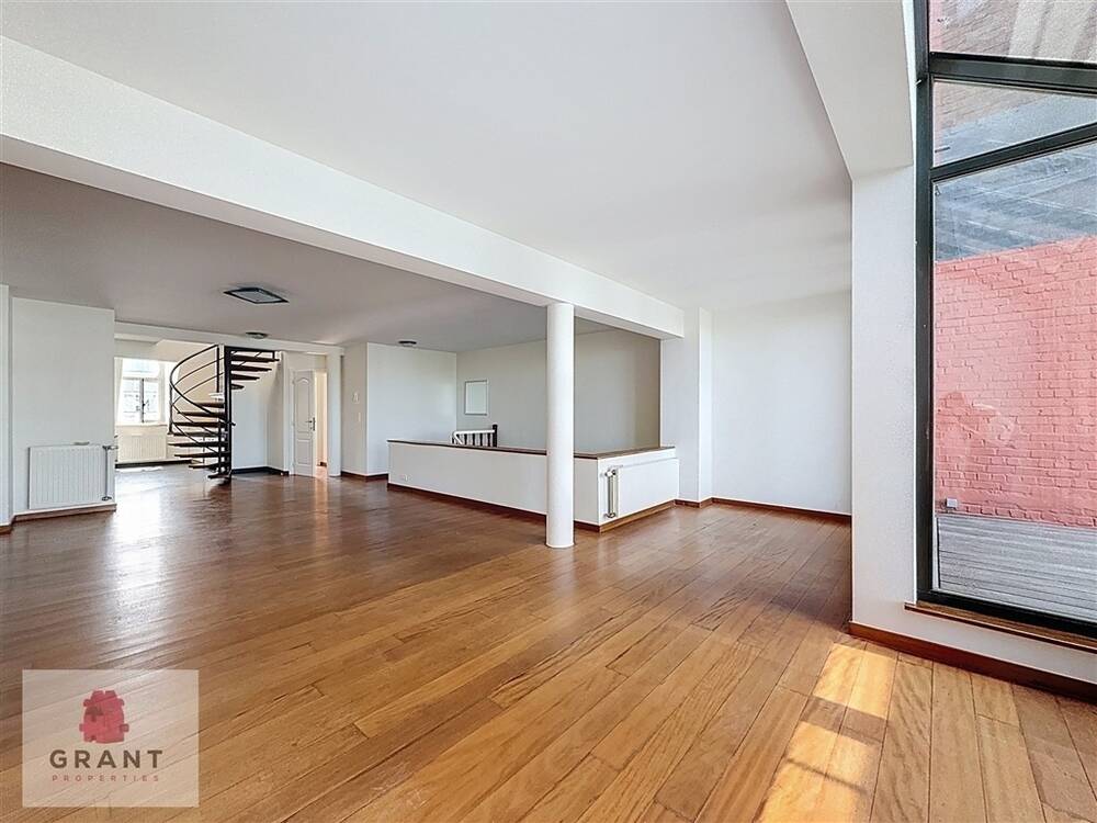 Appartement te  huur in Sint-Pieters-Woluwe 1150 2420.00€ 4 slaapkamers 140.00m² - Zoekertje 557729