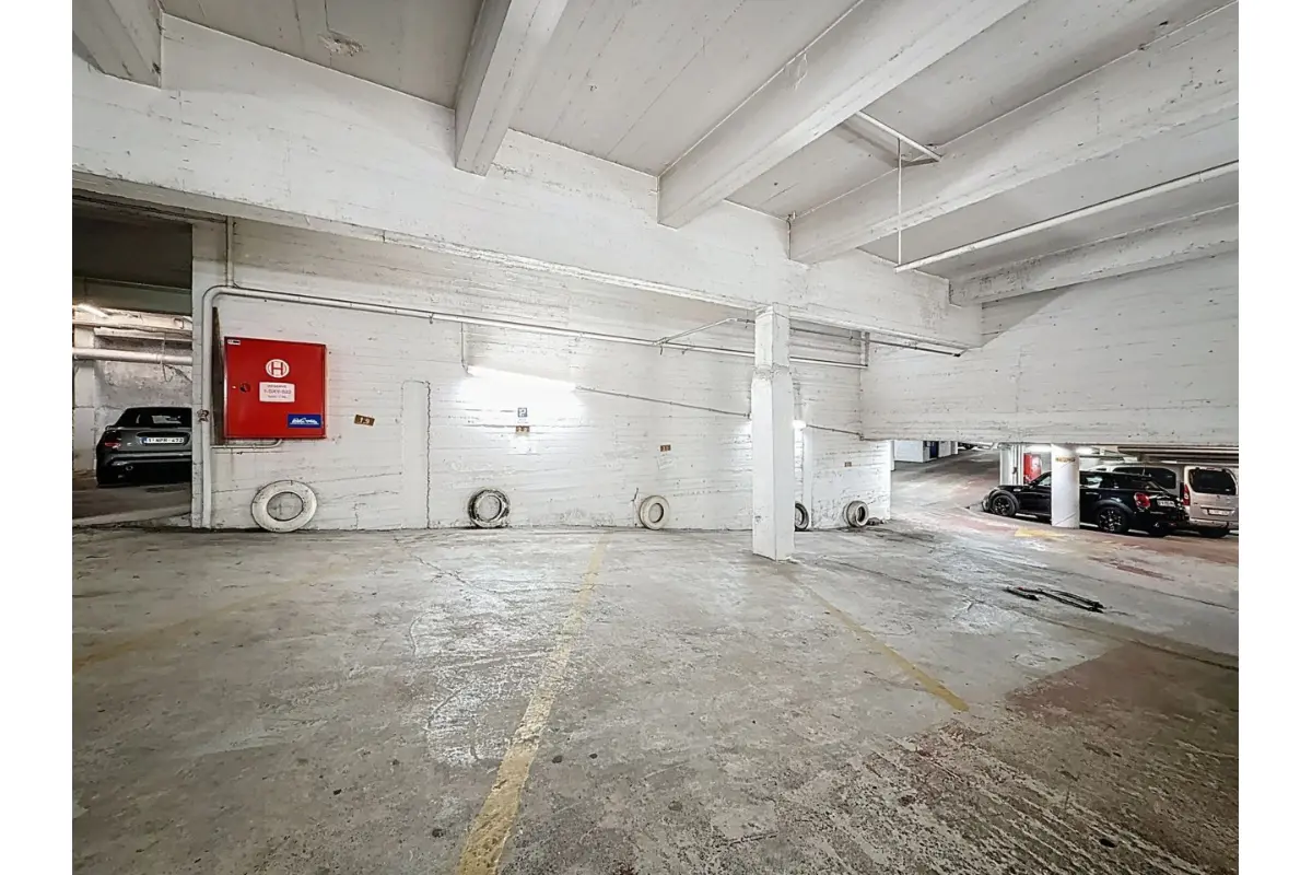 Parking te  koop in Sint-Gillis 1060 25000.00€  slaapkamers m² - Zoekertje 559259