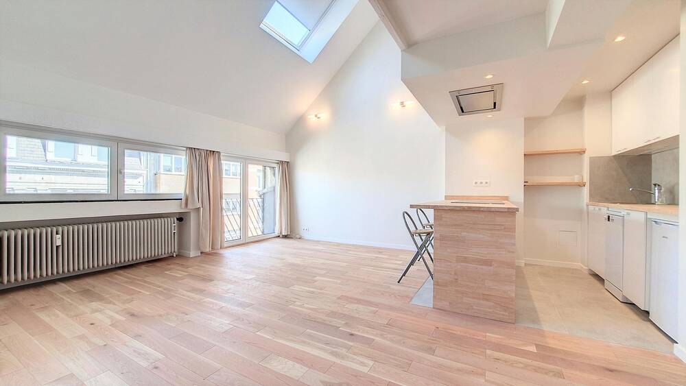 Penthouse te koop in Ukkel 1180 265000.00€ 1 slaapkamers 55.00m² - Zoekertje 558976