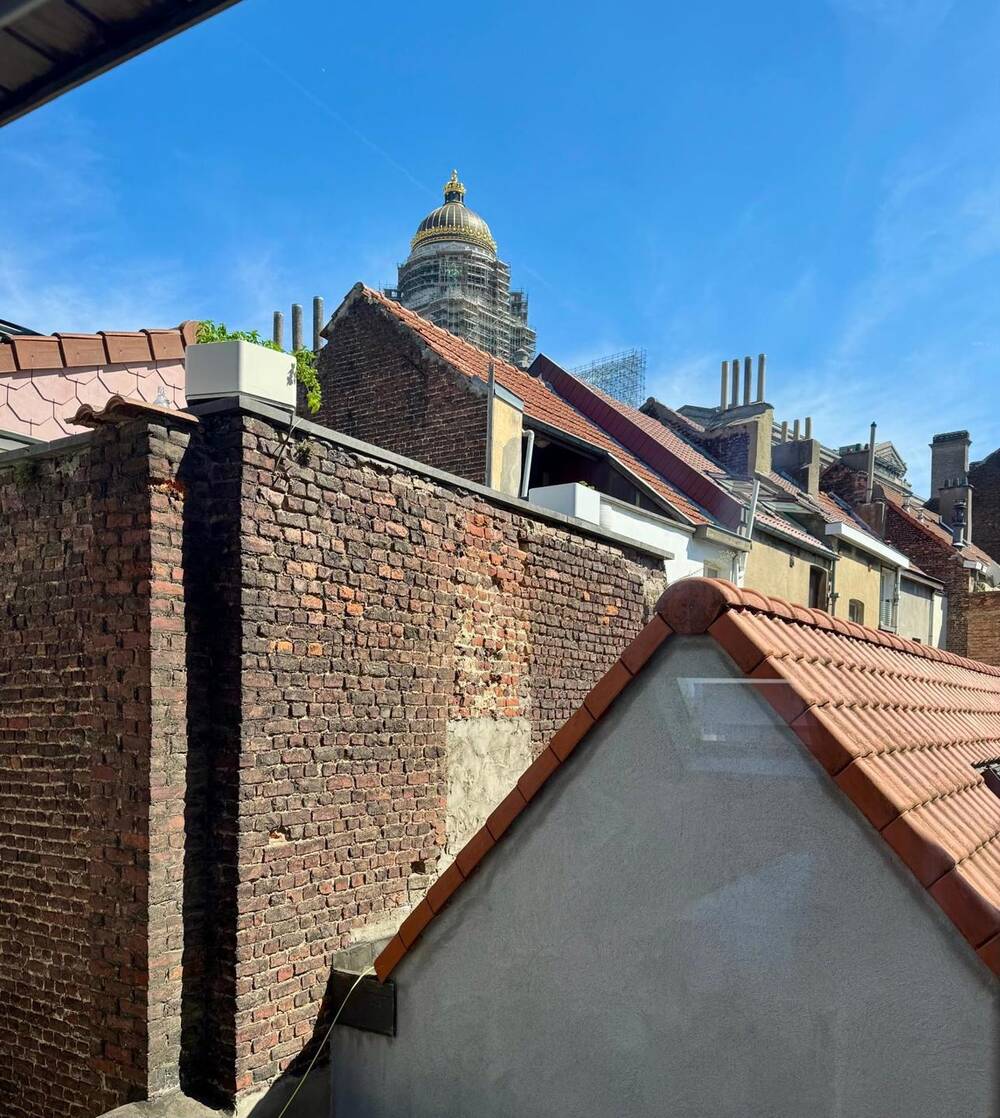 Appartement te koop in Brussel 1000 355000.00€ 2 slaapkamers 80.00m² - Zoekertje 559083