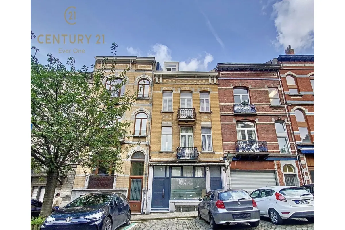 Huis te  koop in Etterbeek 1040 625000.00€ 4 slaapkamers 300.00m² - Zoekertje 559241