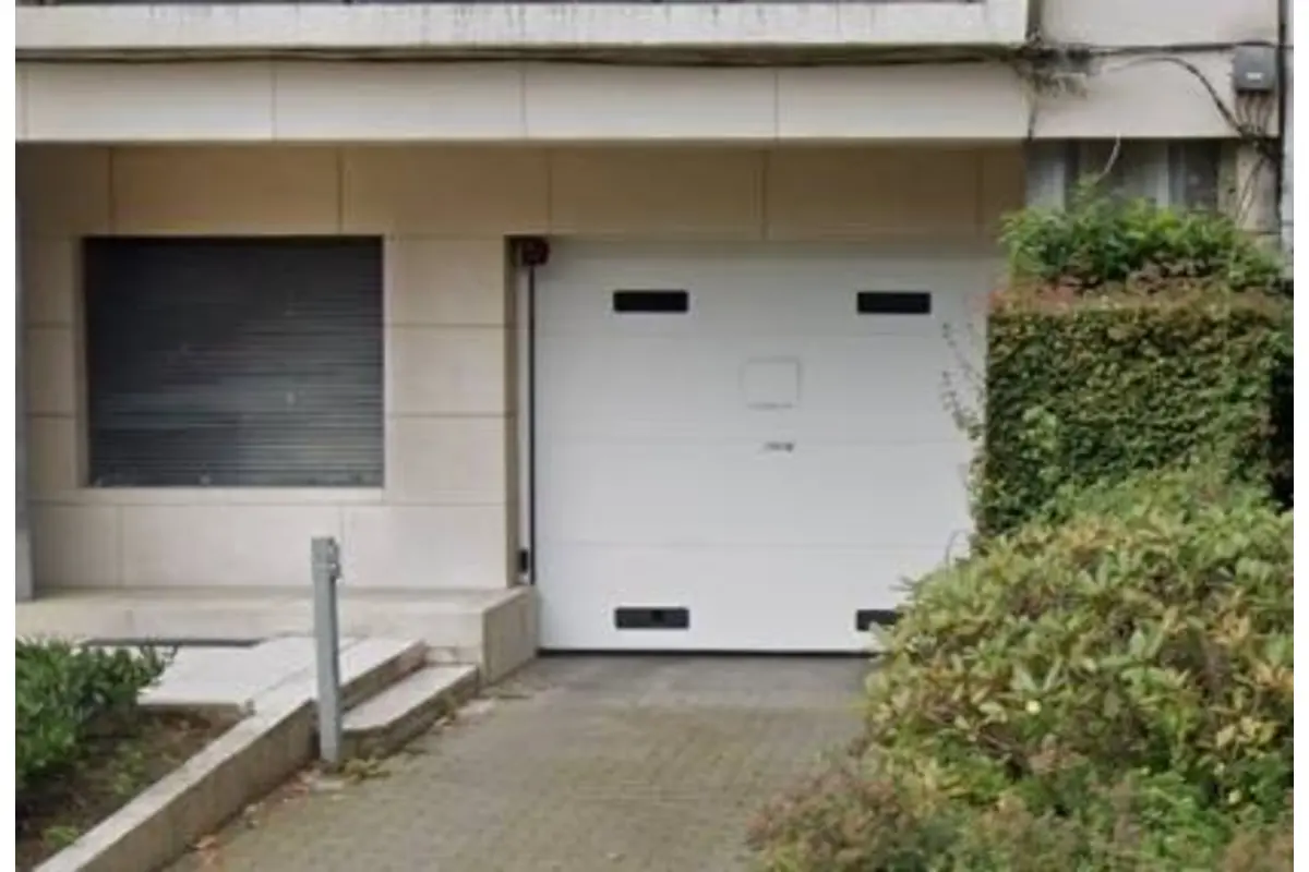 Parking te  huur in Sint-Lambrechts-Woluwe 1200 130.00€  slaapkamers m² - Zoekertje 711445