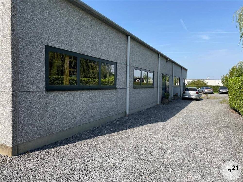 Commerce à louer à Villers-le-Bouillet 4530 720.00€  chambres m² - annonce 560269