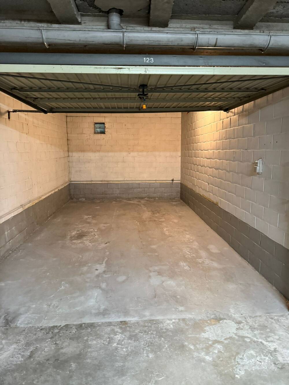 Parking / garage à louer à Uccle 1180 150.00€  chambres m² - annonce 565491