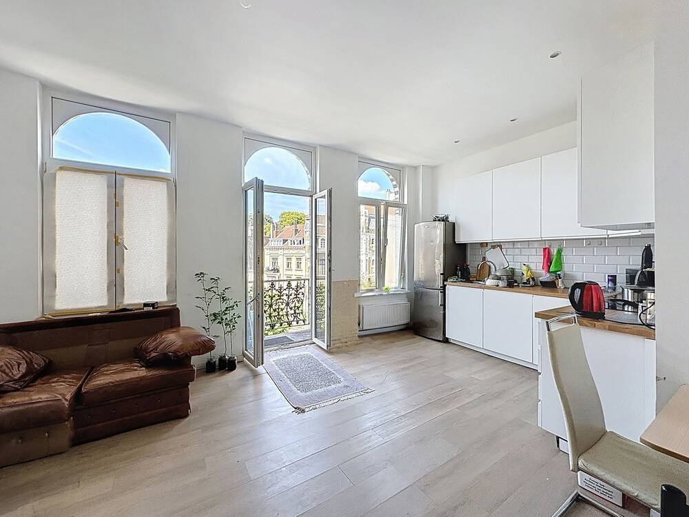 Appartement à vendre à Molenbeek-Saint-Jean 1080 320000.00€ 4 chambres 175.00m² - annonce 561435