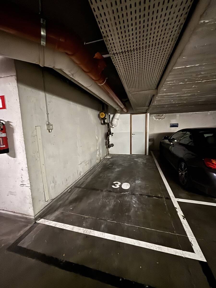Parking à louer à Ixelles 1050 120.00€ chambres m² - annonce 561532