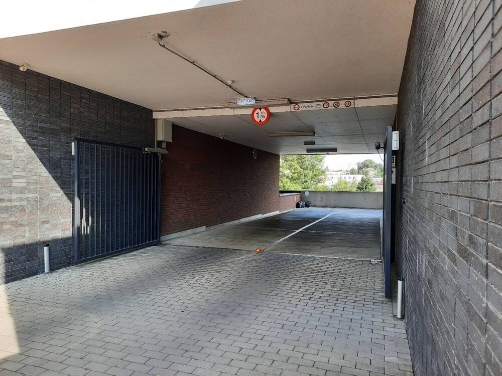 Parking / garage à louer à Halle 1500 80.00€  chambres m² - annonce 562542