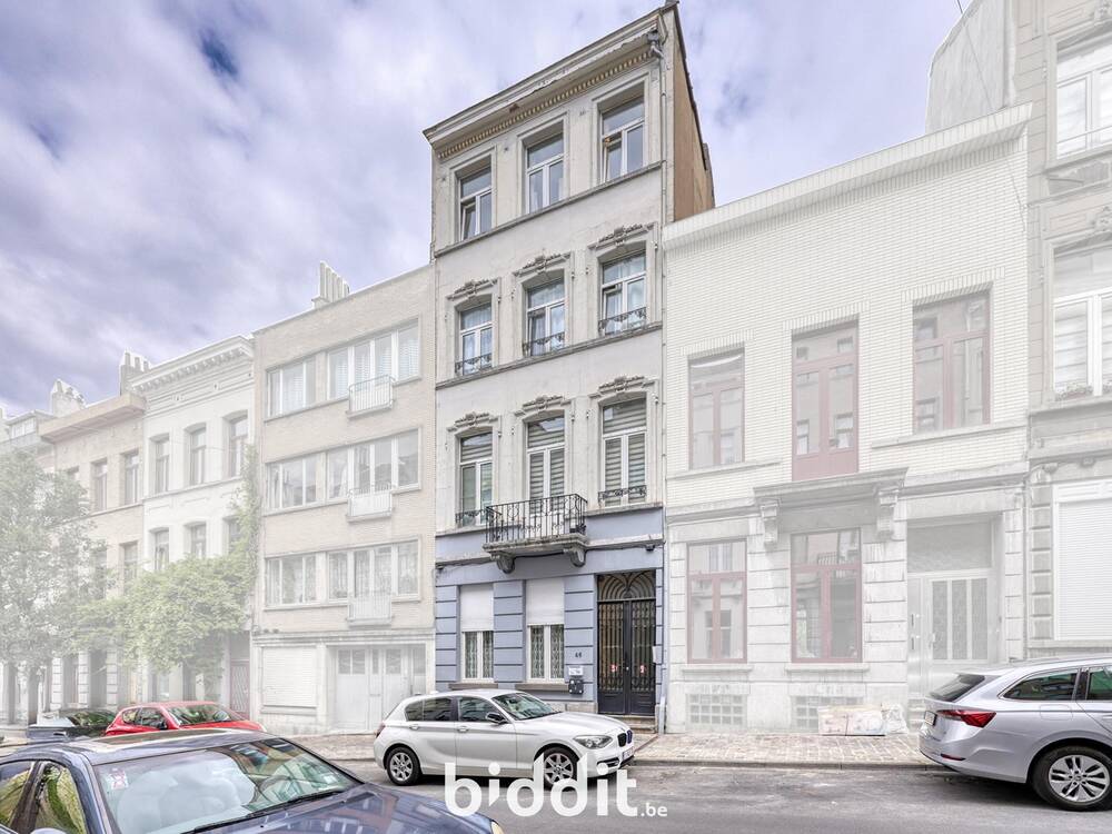 Appartementsgebouw te koop in Schaarbeek 1030 530000.00€ 8 slaapkamers m² - Zoekertje 562501