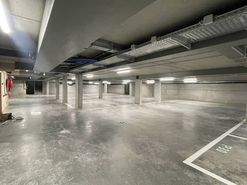 Parking & garage te koop in Zinnik 7060 17900.00€ slaapkamers m² - Zoekertje 562100
