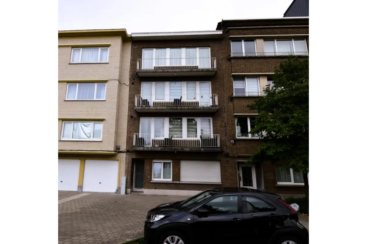 Benedenverdieping te  koop in Sint-Jans-Molenbeek 1080 220000.00€ 2 slaapkamers 70.00m² - Zoekertje 562050