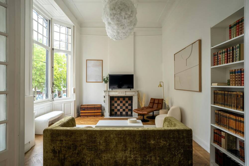 Immeuble mixte à louer à Bruxelles 1000 3200.00€ chambres m² - annonce 563752