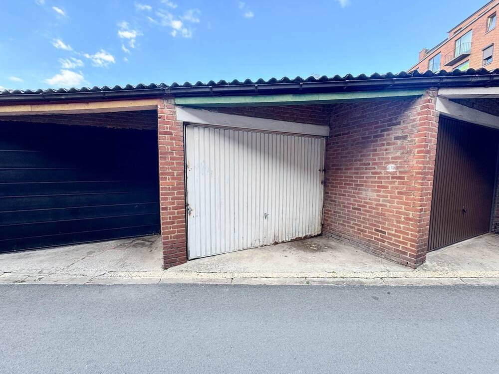 Parking & garage te koop in Charleroi 6000 9500.00€ slaapkamers m² - Zoekertje 564567